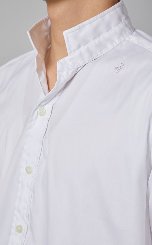 コットンウイングカラーシャツ