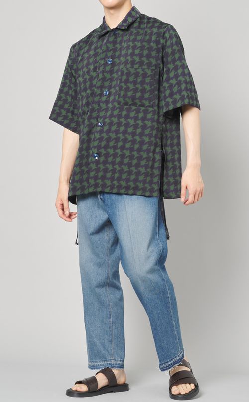 サテンプリントシャツ