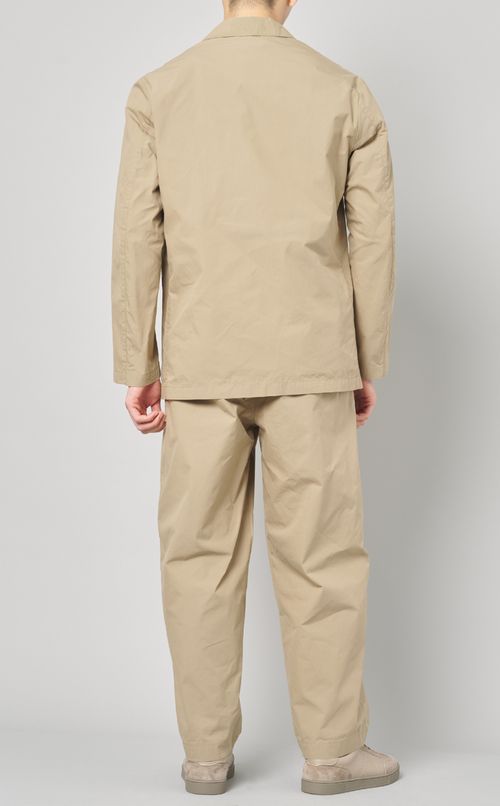 ピークドラペルダブルジャケット