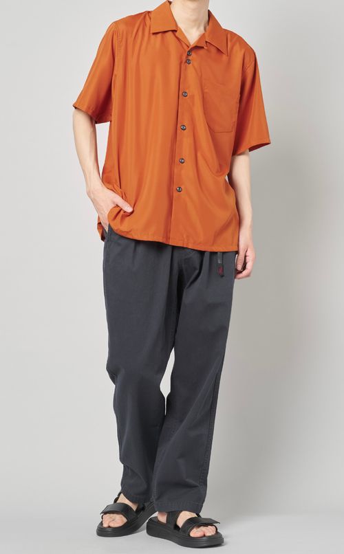 ポリエステルシャツ