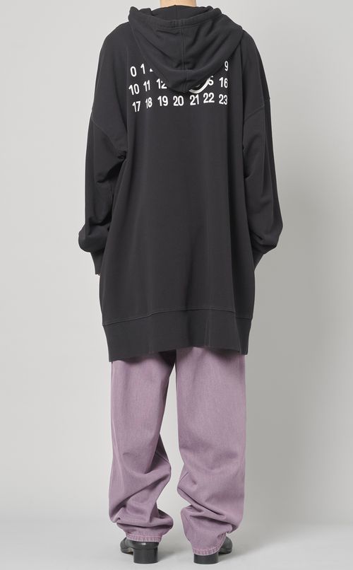 バックロゴプリントパーカー