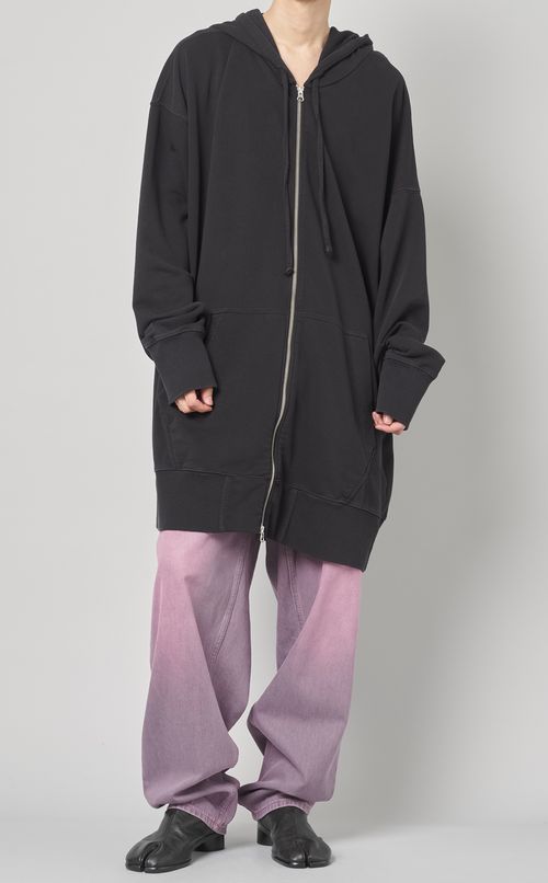 バックロゴプリントパーカー