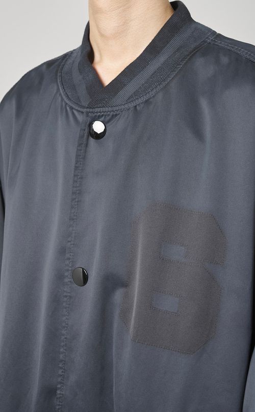 サテンスポーツジャケット