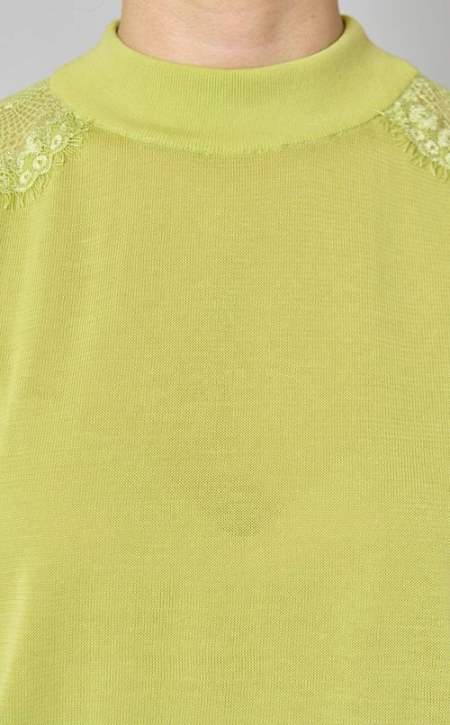 レースドッキングニットプルオーバー