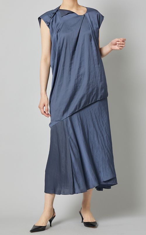 アシンメトリースリーブレスブラウス