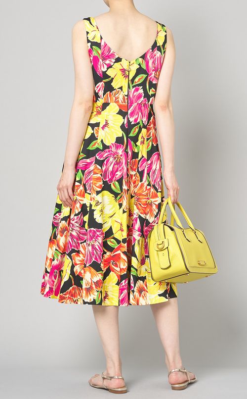 フラワープリントノースリーブワンピース