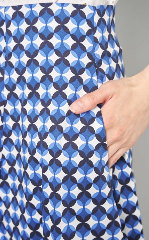 ドットサテンフレアミディスカート