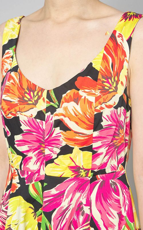 フラワープリントノースリーブワンピース