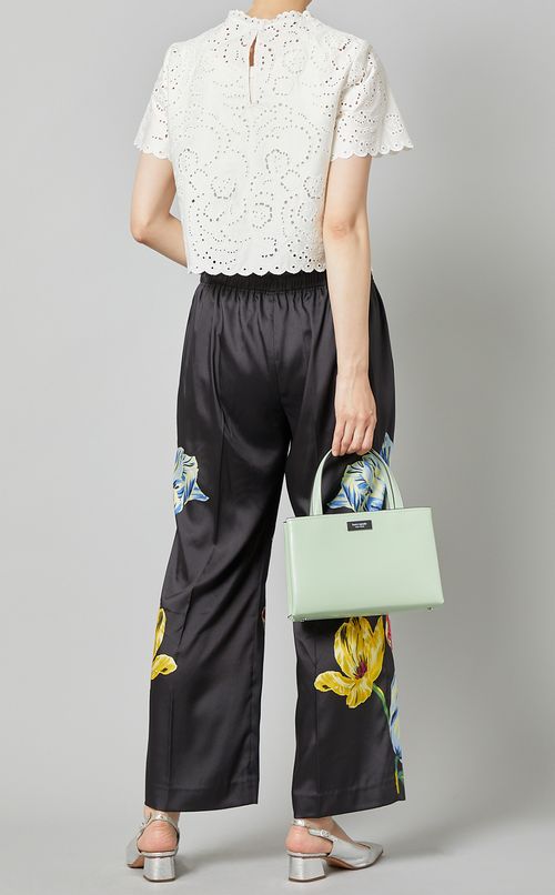 フローラルプリントプルオンパンツ