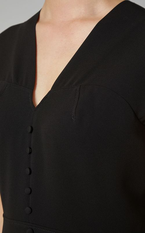 くるみボタンIラインワンピース