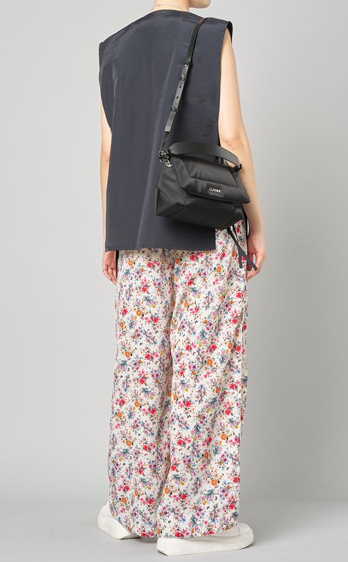 フラワープリントサイドラインパンツ