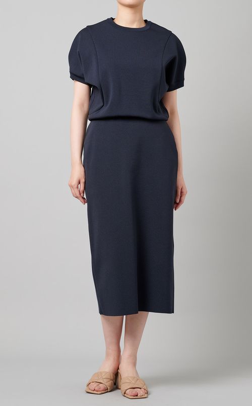 パフスリーブニットワンピース