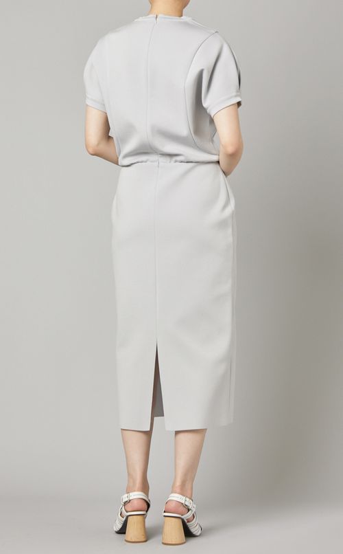 パフスリーブニットワンピース