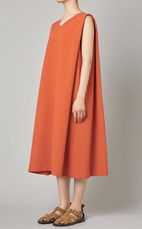 ベルト付Vネックフレアワンピース