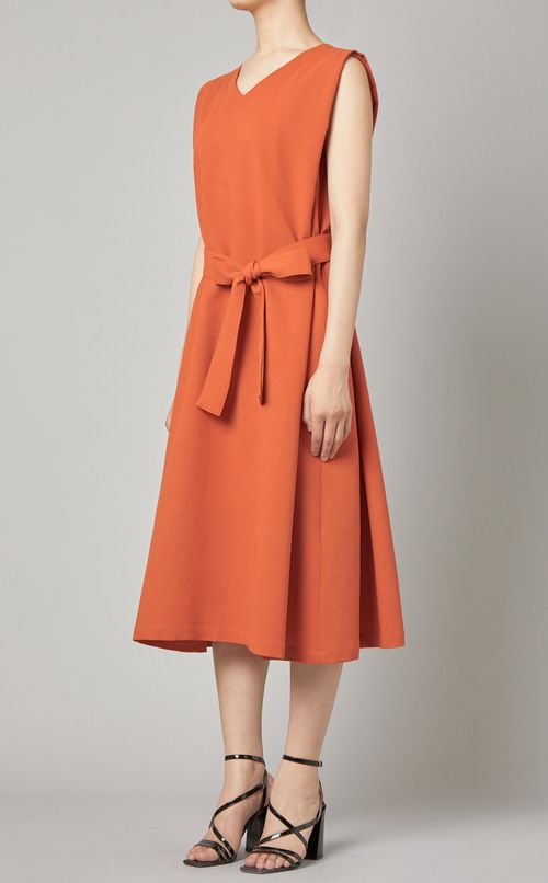 ベルト付Vネックフレアワンピース