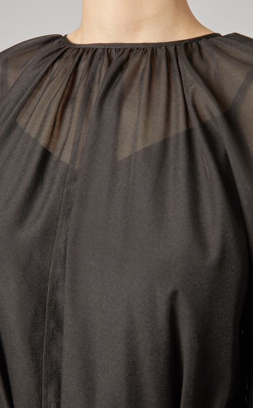 オーガンジーパフスリーブワンピース