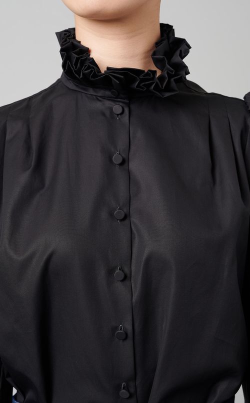 ギャザーハイネックコットンシャツ