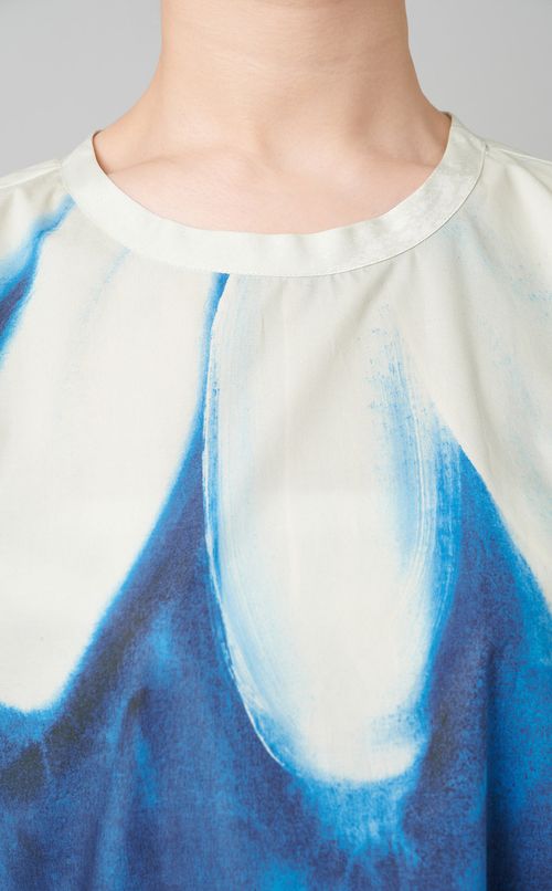 フラワープリントプルオーバー