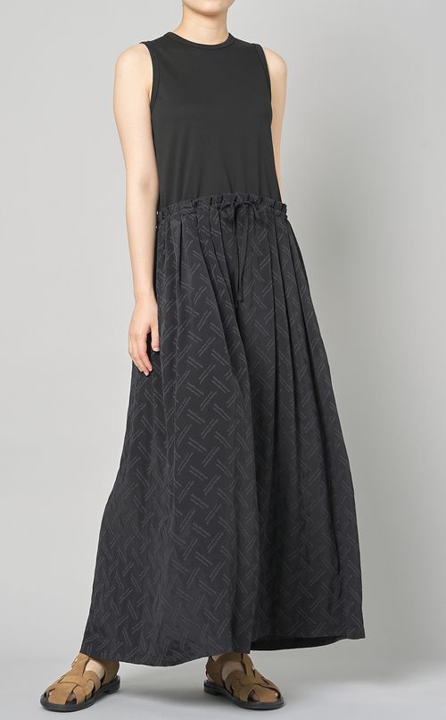 ロゴジャカードドッキングワンピース