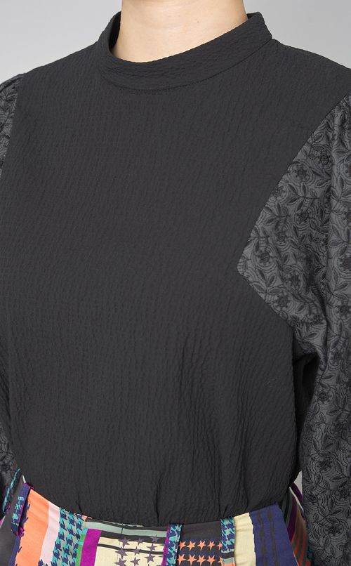 異素材ドッキングブラウス