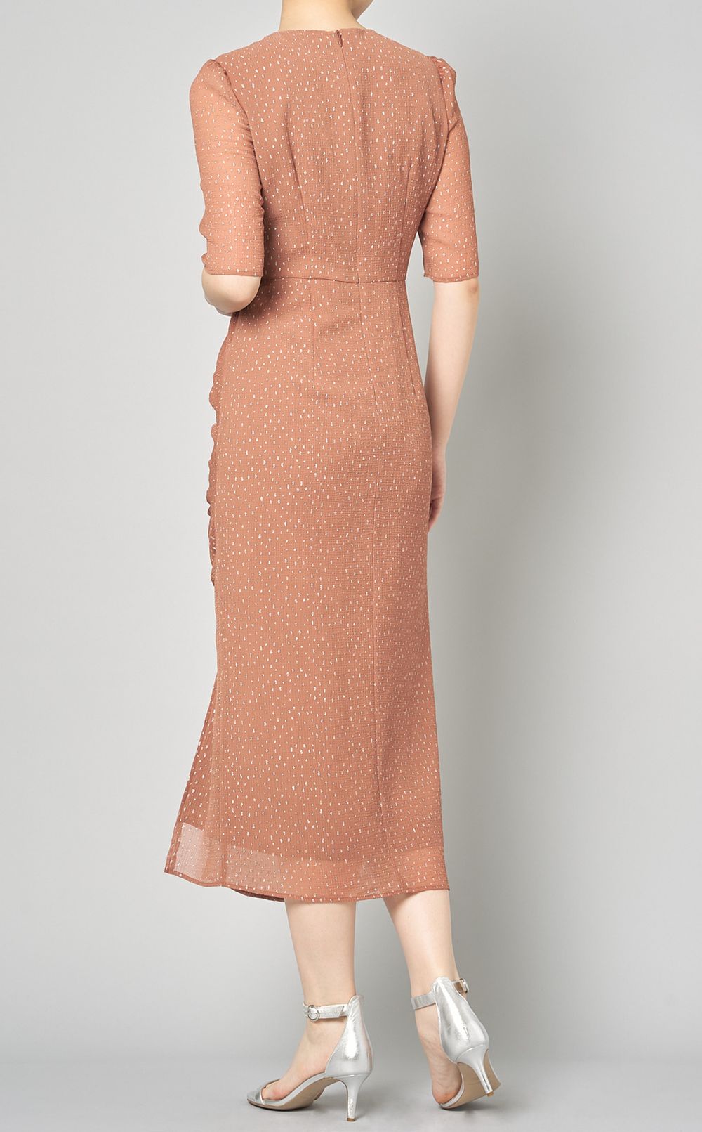 SALE♡︎美品 Kaene ドレス ブラウン ラメドビーギャザースリットワンピ kaene|《手洗い可》ラメドビーギャザースリットワンピース