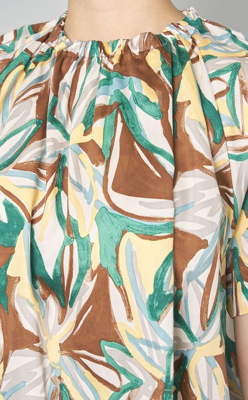 リンネフラワーブラウス