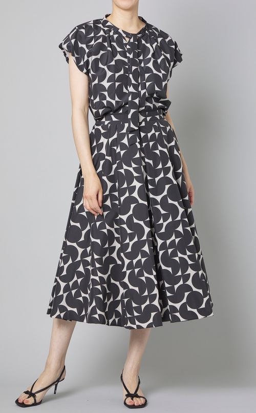 ジオメトリックスキッパーブラウス