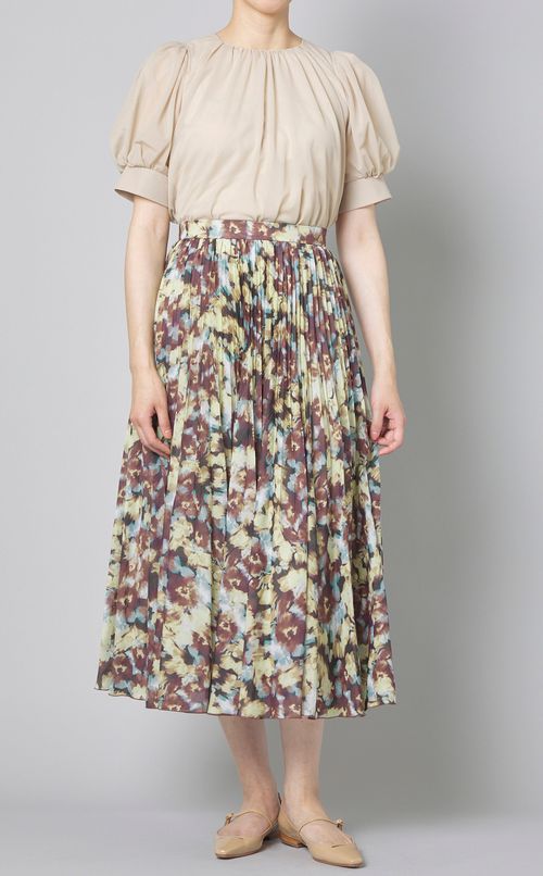 バックリボンシアーブラウス