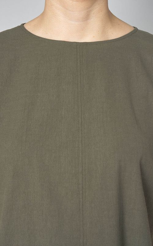 フレンチスリーブプルオーバーブラウス