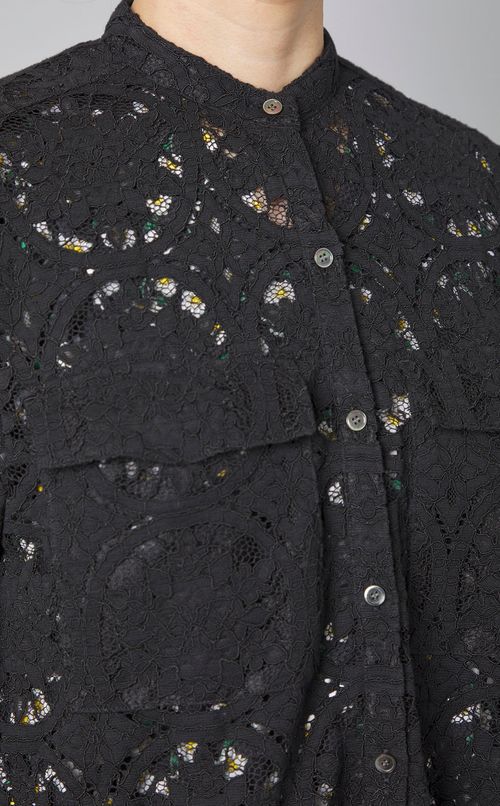 コードレースロングシャツ