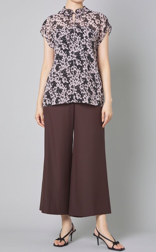 フラワープリントノースリーブブラウス