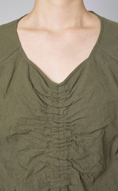 Vネックギャザーロングワンピース