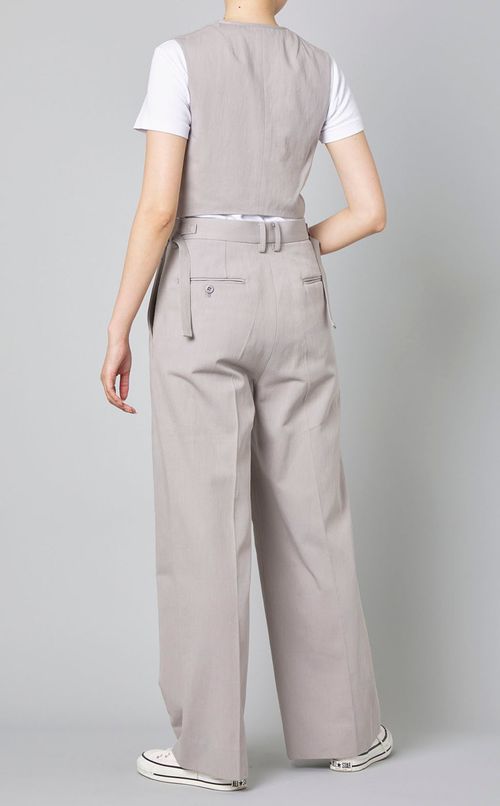 カットアウトバックジャンプスーツ