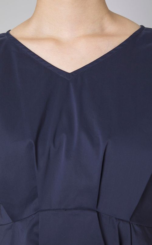 バックプリーツフリルブラウス