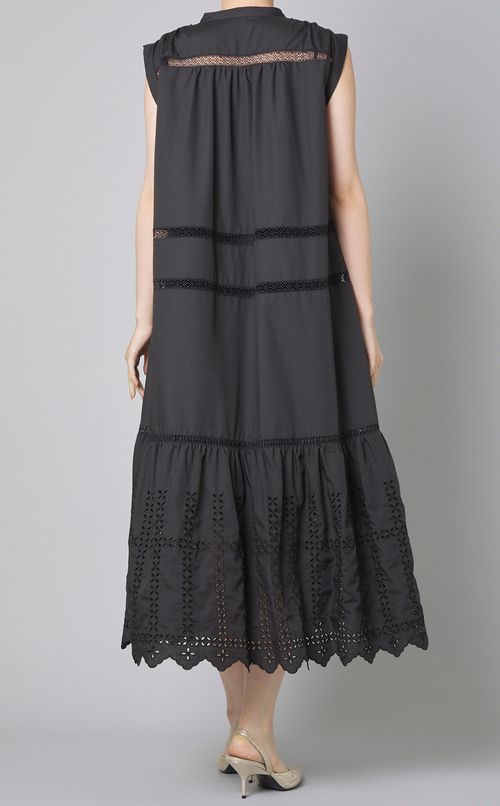 スカラップ刺繍ワンピース