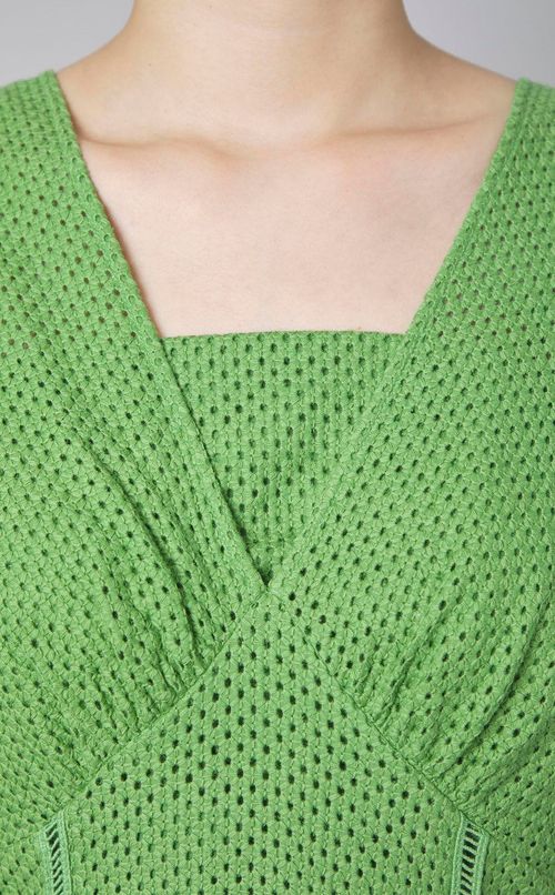 カットワークレースワンピース