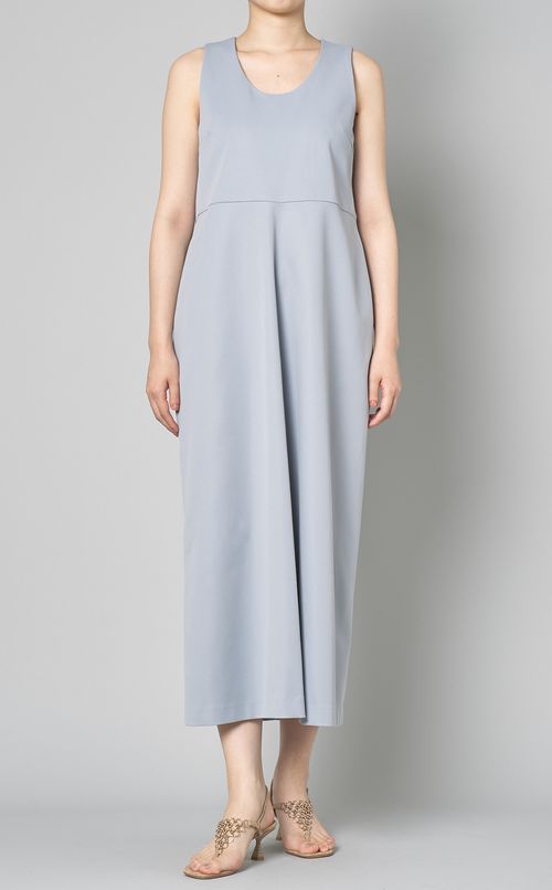 バックスラッシュコクーンワンピース