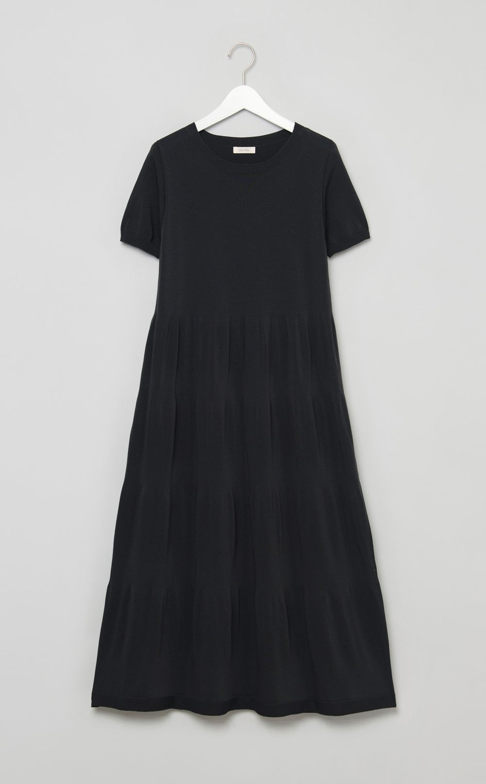 ハーフスリーブフレアワンピース