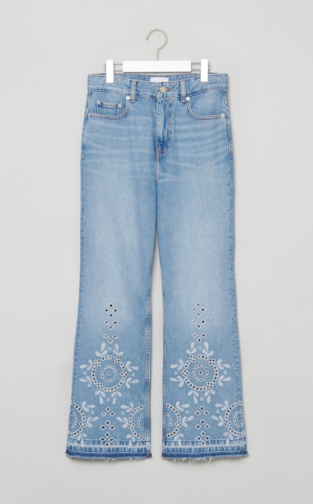 フラワーエンブロイダリーデニムパンツ