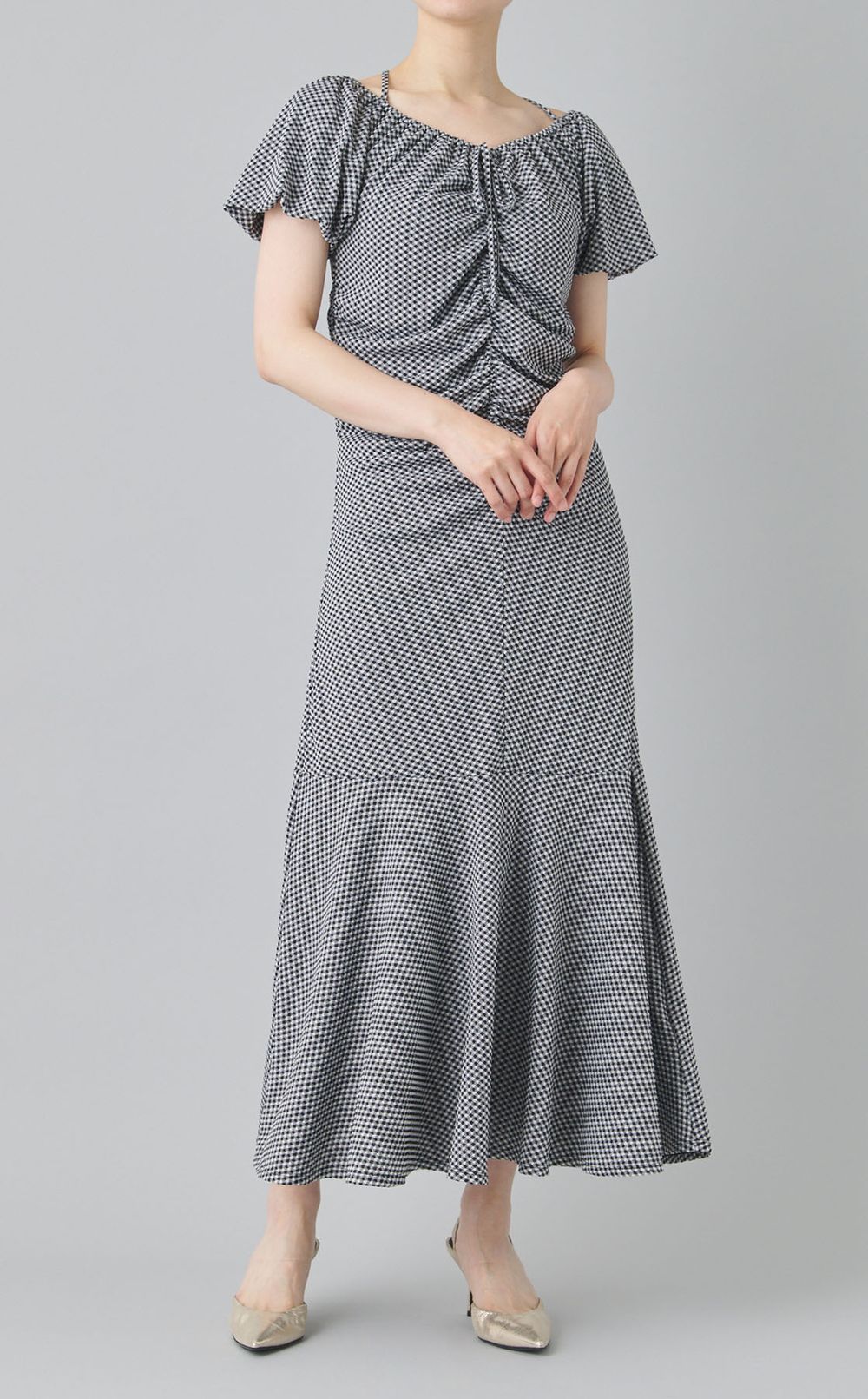 パフスリーブギャザーカットワンピース