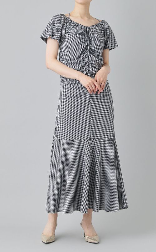 パフスリーブギャザーカットワンピース