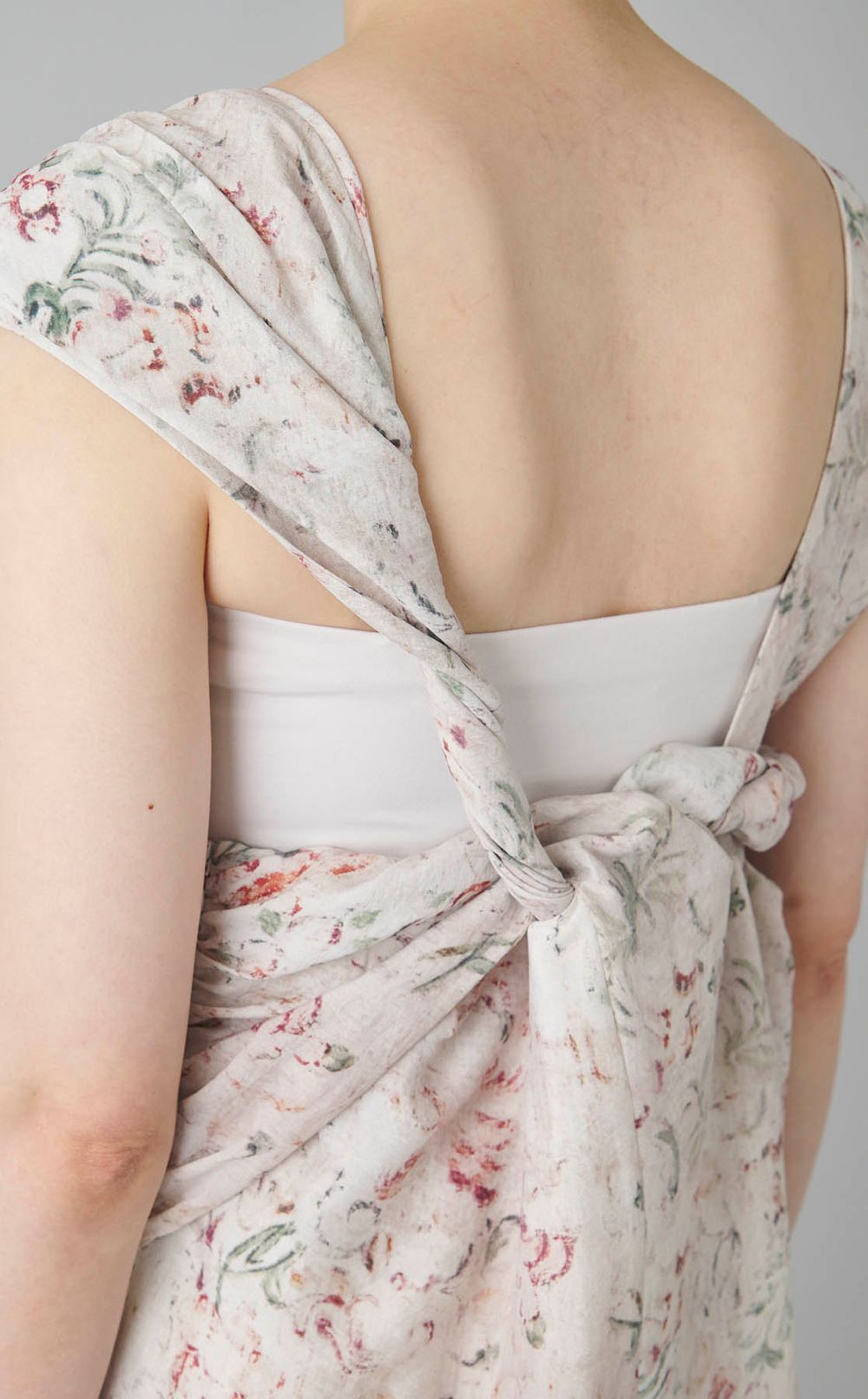 フラワープリントタイバックドレス