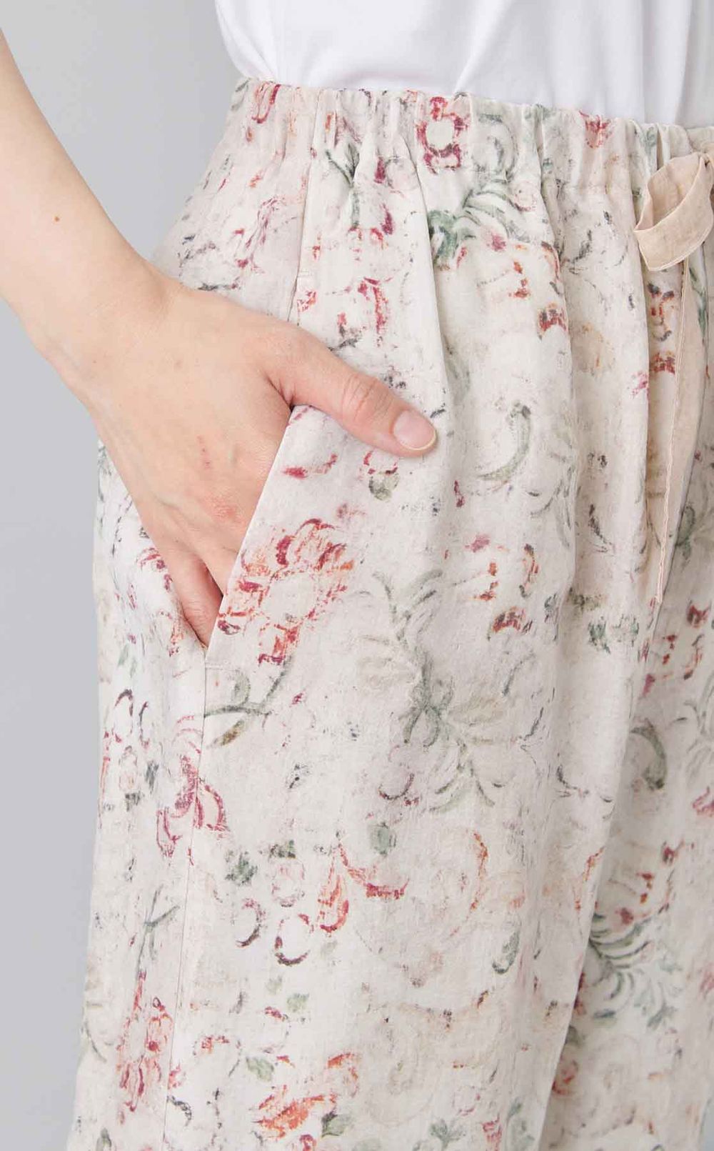 フラワープリントパンツ