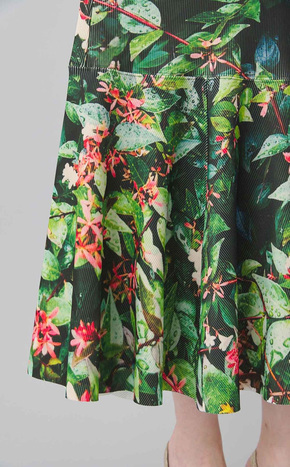 プリントノースリーブ切替ワンピース