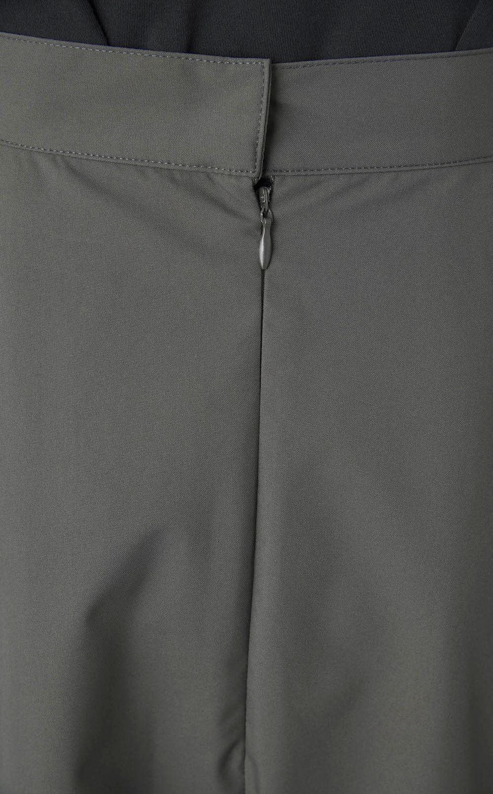 チュールレイヤードナイロンスカート