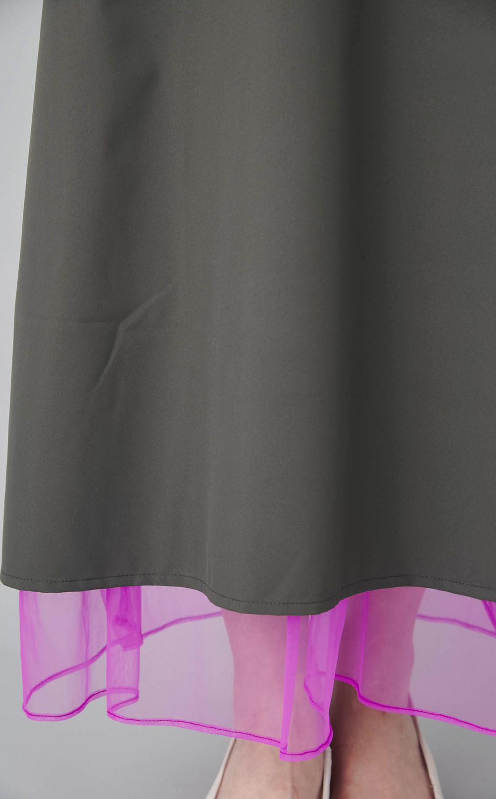 チュールレイヤードナイロンスカート