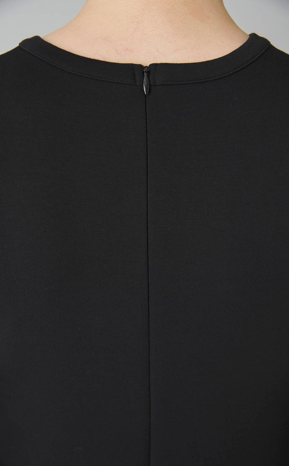 カーブラインタックワンピース