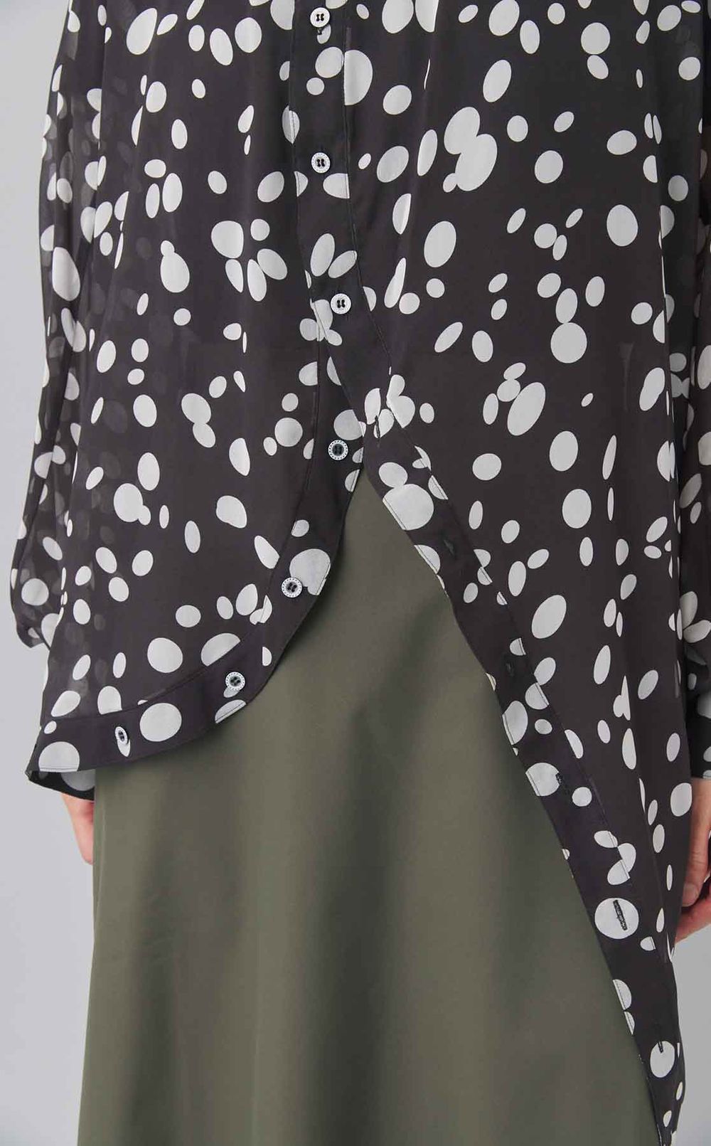 ウィンドブロードットボールブラウス