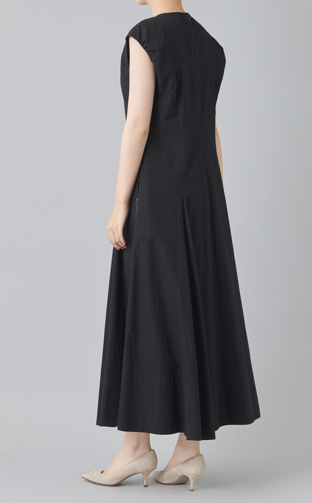 コットンヘムフレアドレス