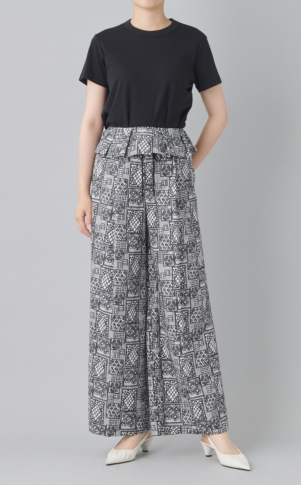 パッチワークレースプリントフリルパンツ